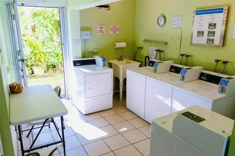 1900 NE 8th Court Fort Lauderdale FL 33304