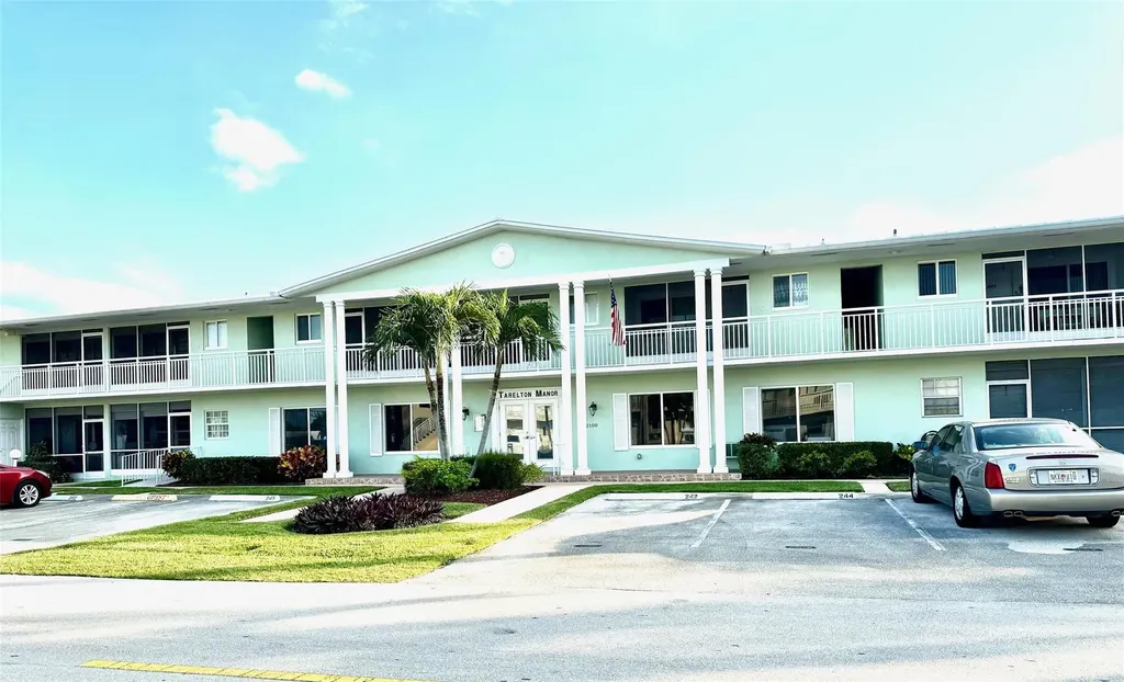 2100 NE 38th Street Lighthouse Point FL 33064
