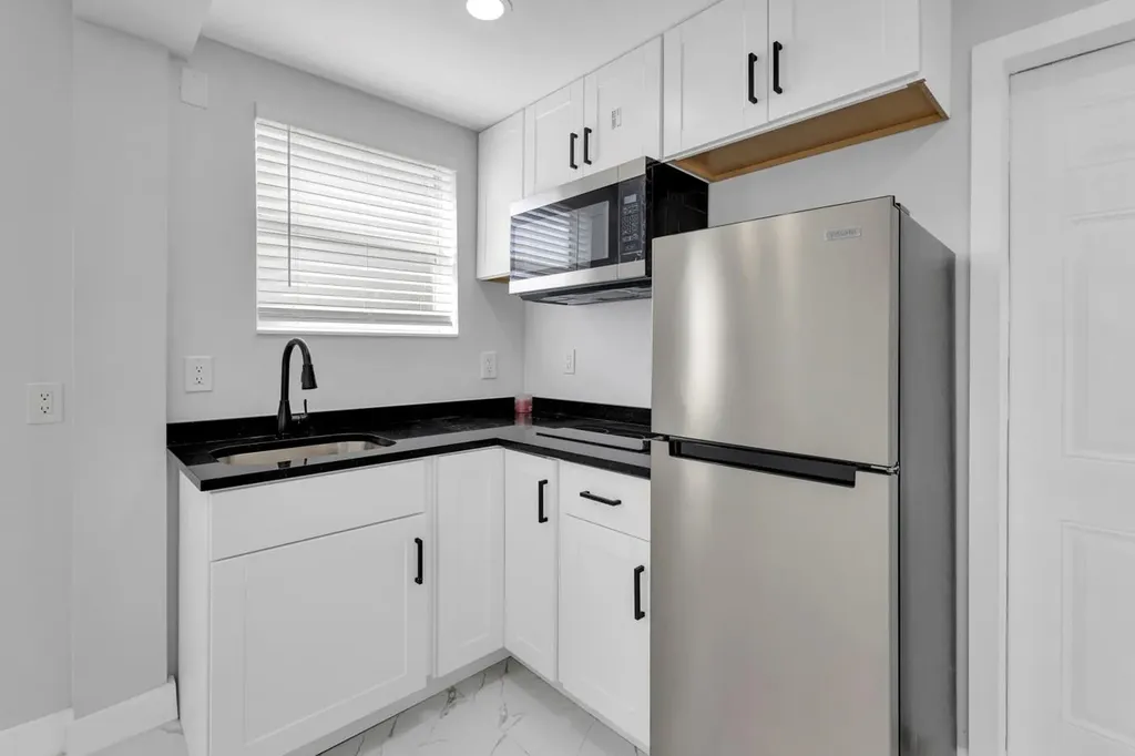 851 NW 4th Avenue Pompano Beach FL 33060