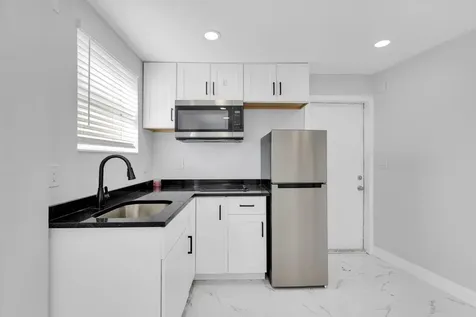 851 NW 4th Avenue Pompano Beach FL 33060
