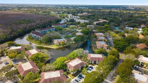 2963 Carambola Circle S Coconut Creek FL 33066