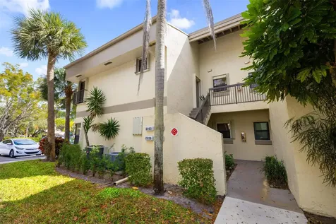 2963 Carambola Circle S Coconut Creek FL 33066