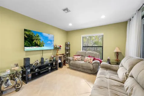 2963 Carambola Circle S Coconut Creek FL 33066