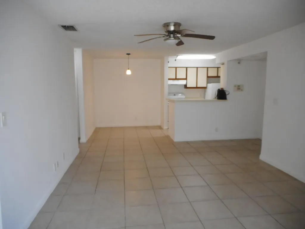 2926 S University Drive Davie FL 33328