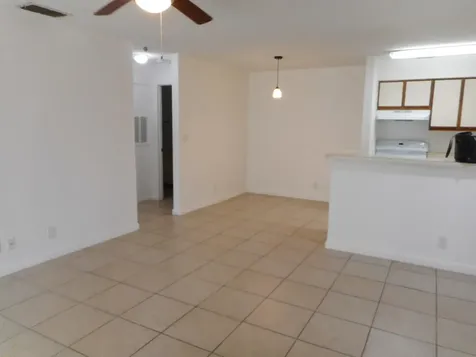 2926 S University Drive Davie FL 33328