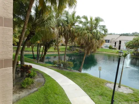 2926 S University Drive Davie FL 33328