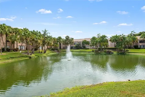 2926 S University Drive Davie FL 33328