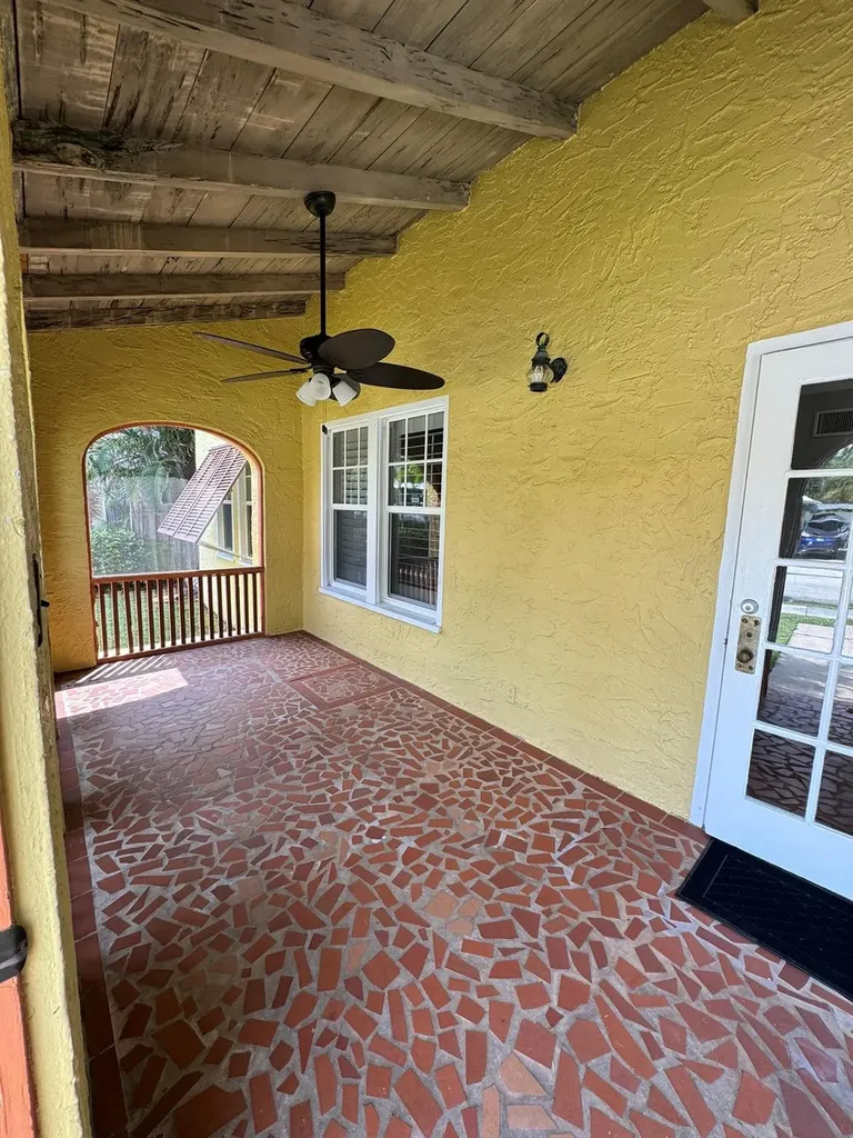 226 NE 7th Delray Beach FL 33483