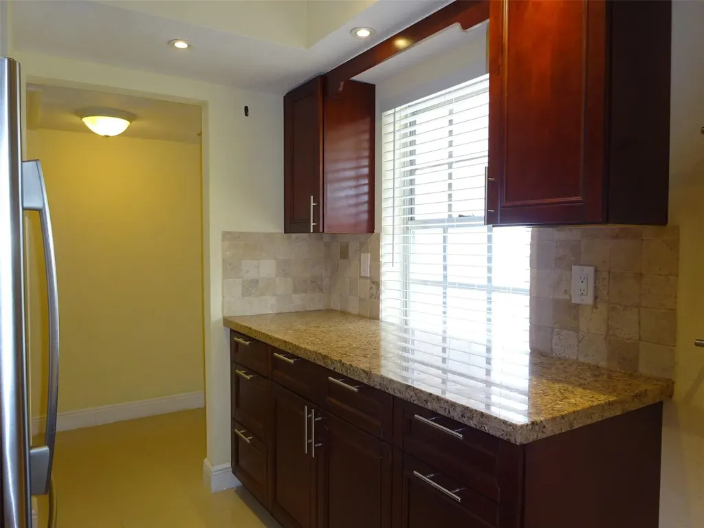 2801 N Palm Aire Drive Pompano Beach FL 33069
