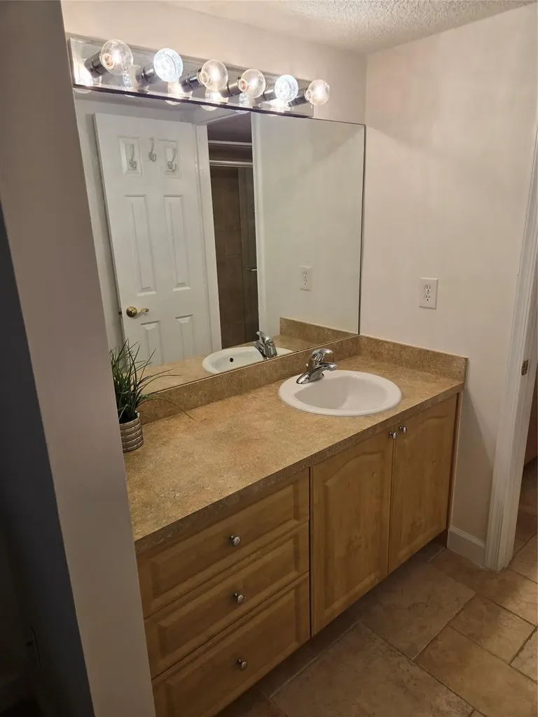 9531 Seagrape Drive Davie FL 33324