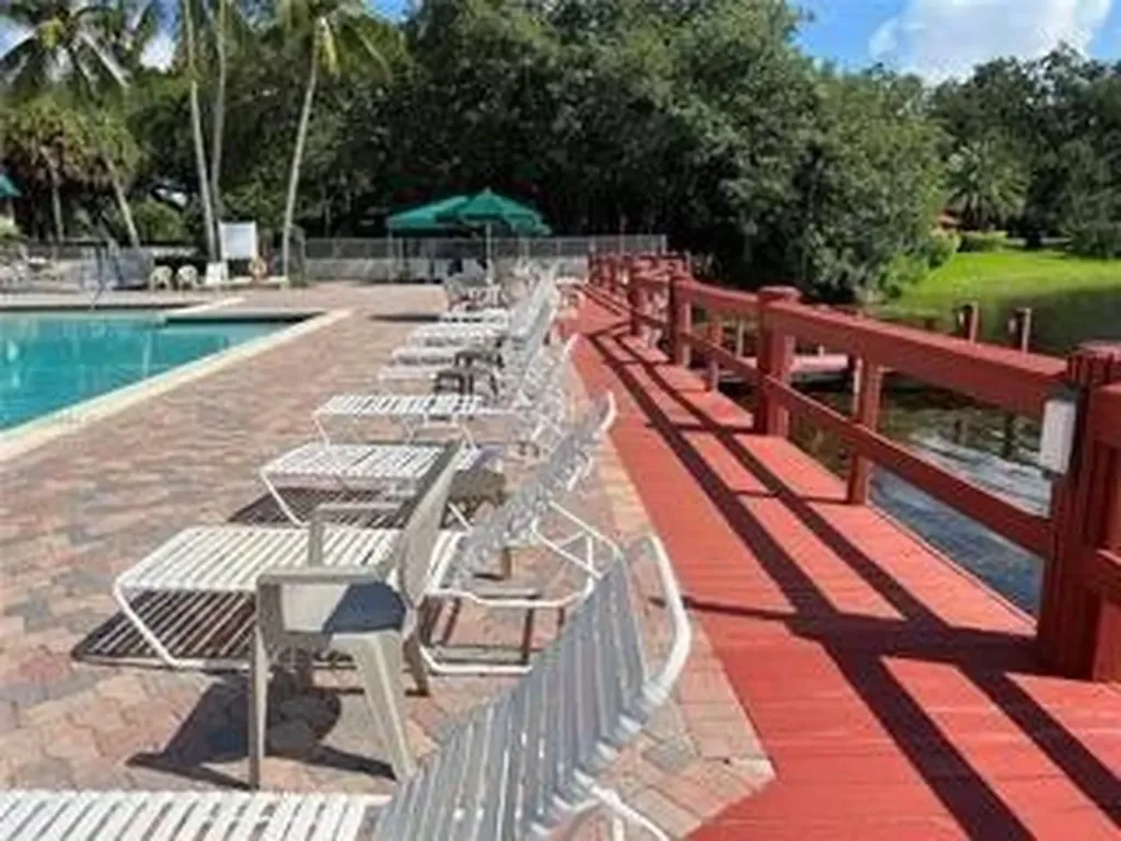 9531 Seagrape Drive Davie FL 33324