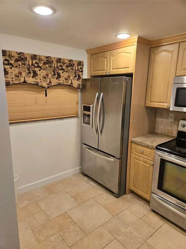 9531 Seagrape Drive Davie FL 33324