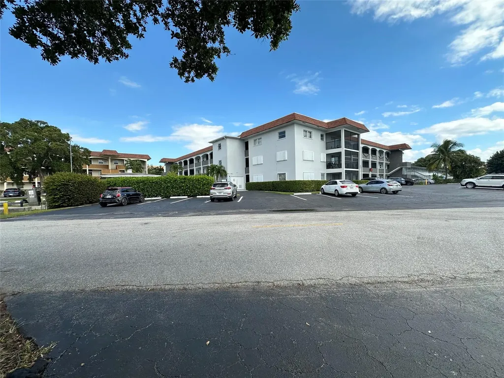 651 Pine Drive Pompano Beach FL 33060