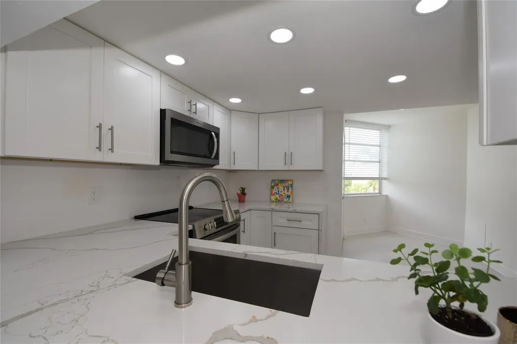 1831 Sabal Palm Drive Davie FL 33324
