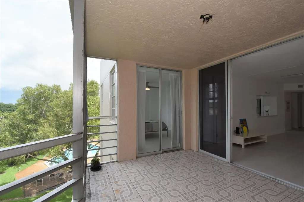 1831 Sabal Palm Drive Davie FL 33324