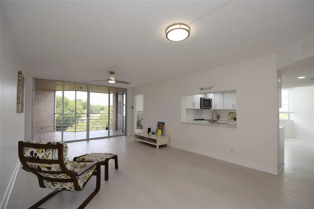 1831 Sabal Palm Drive Davie FL 33324