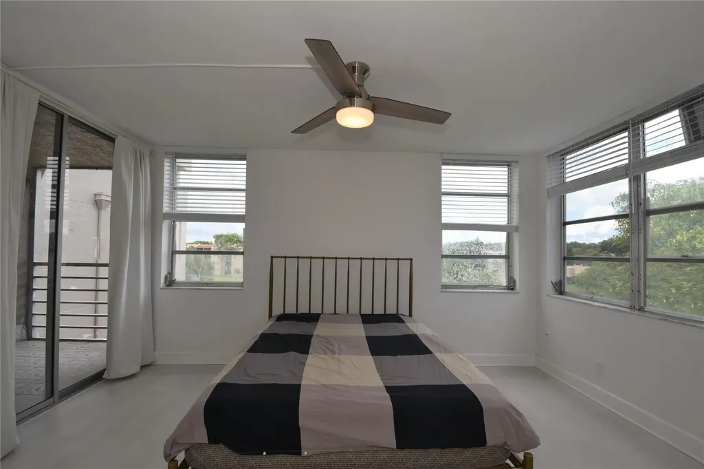 1831 Sabal Palm Drive Davie FL 33324