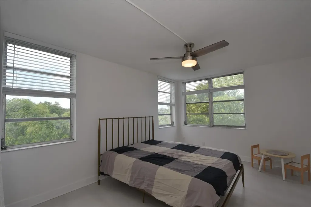 1831 Sabal Palm Drive Davie FL 33324