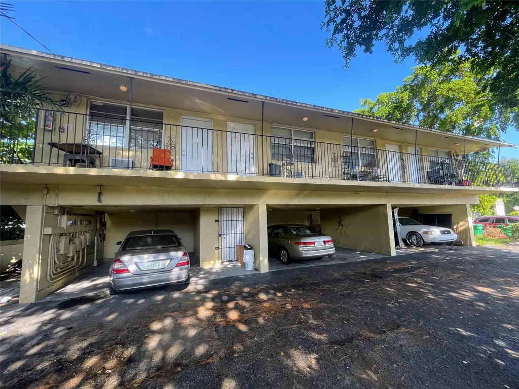2800 W Sunrise Boulevard Fort Lauderdale FL 33311