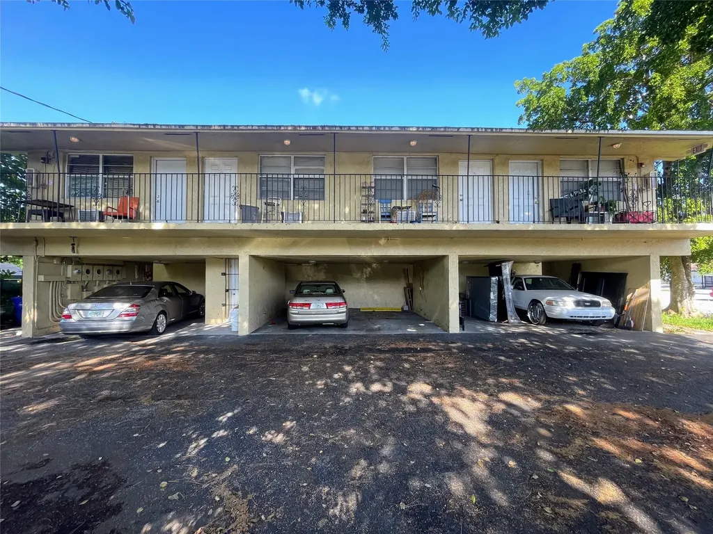 2800 W Sunrise Boulevard Fort Lauderdale FL 33311