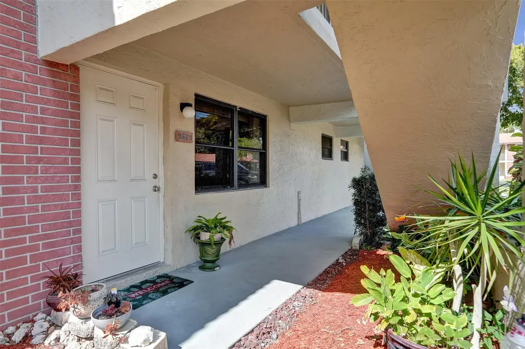 9629 NW 4th Street Coral Springs FL 33071