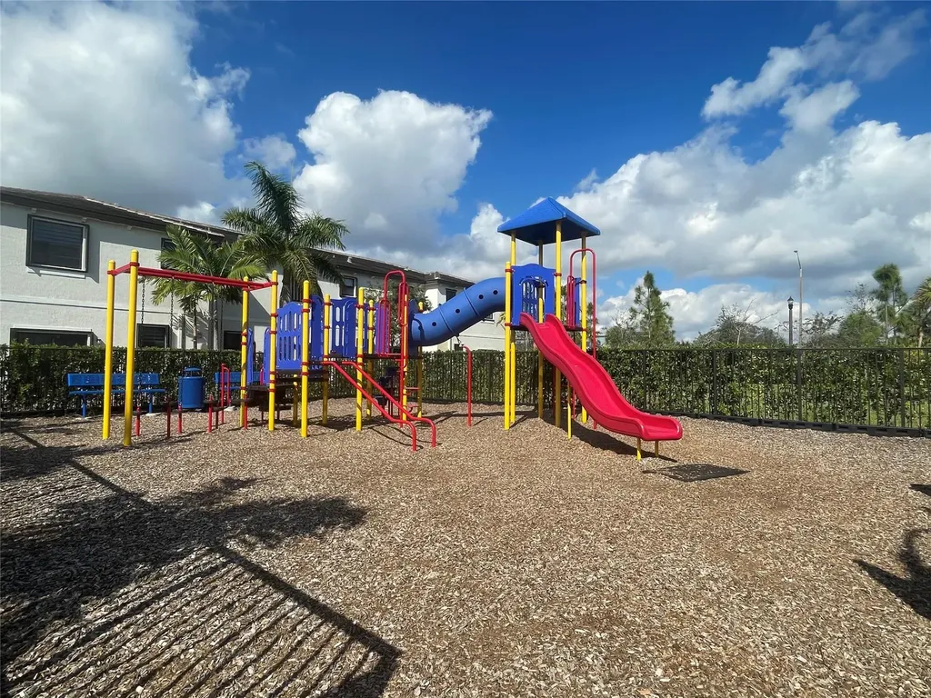 4678 Santa Cruz Way Davie FL 33314