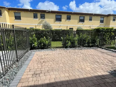 4678 Santa Cruz Way Davie FL 33314