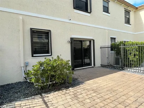 4678 Santa Cruz Way Davie FL 33314