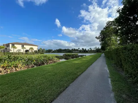 4678 Santa Cruz Way Davie FL 33314