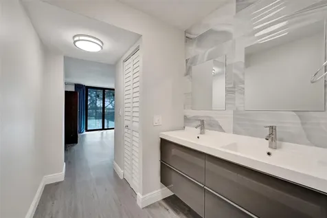 3800 N Hills Drive Hollywood FL 33021
