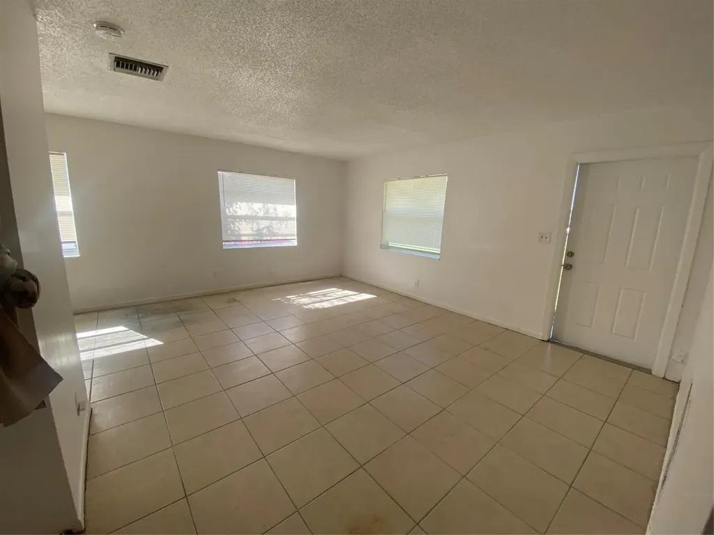 1461 NW 20th Street Fort Lauderdale FL 33311