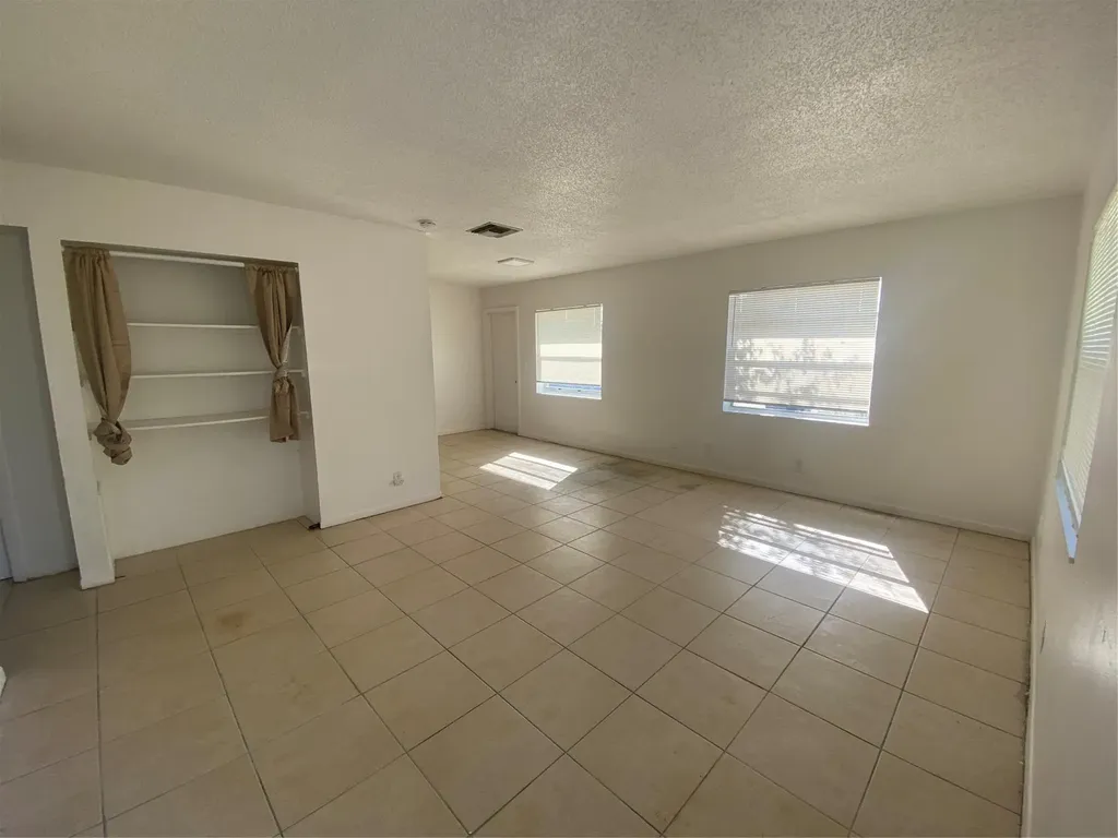1461 NW 20th Street Fort Lauderdale FL 33311