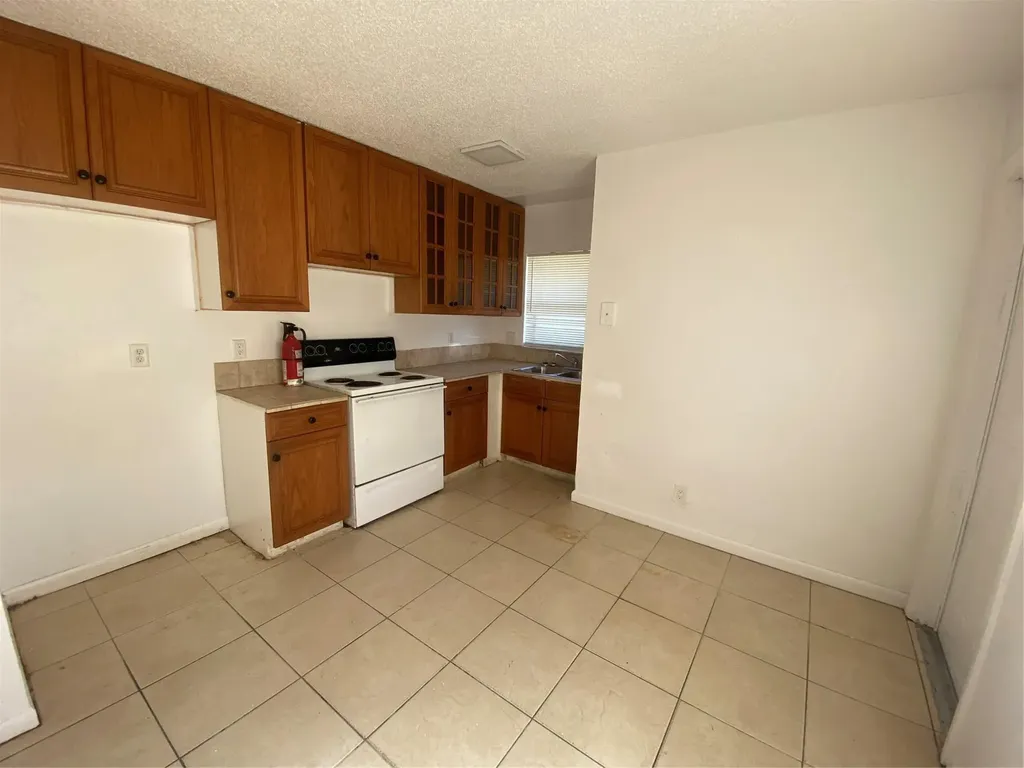 1461 NW 20th Street Fort Lauderdale FL 33311
