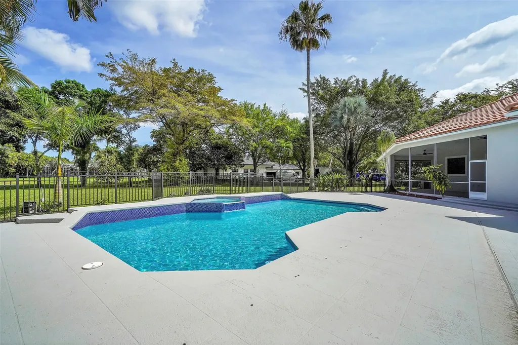 7685 NW 47th Drive Coral Springs FL 33067