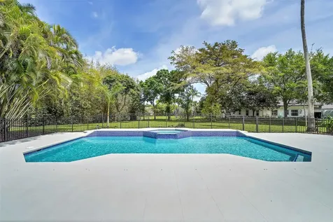 7685 NW 47th Drive Coral Springs FL 33067