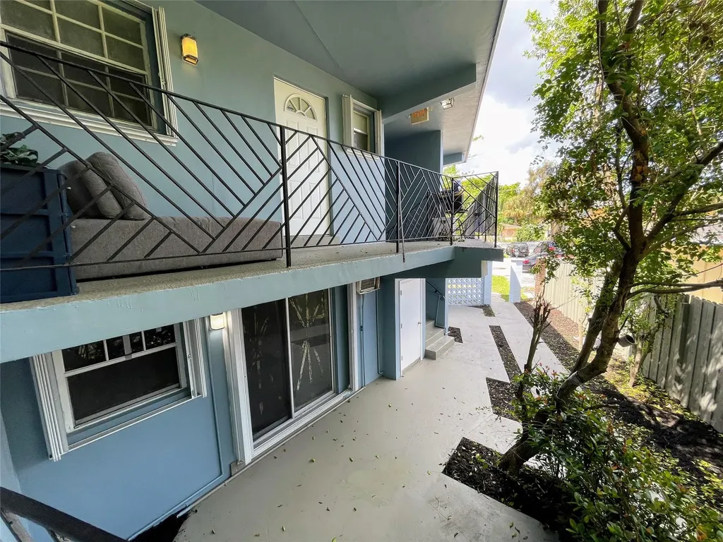 3760 SW 1st Street Fort Lauderdale FL 33312