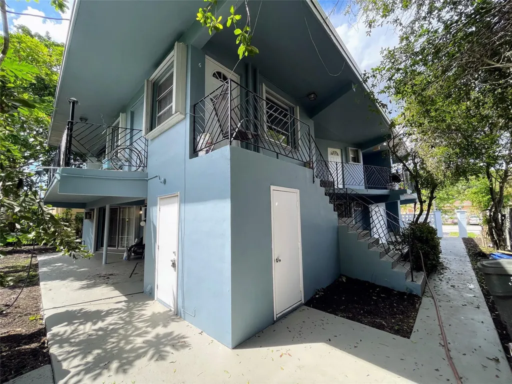 3760 SW 1st Street Fort Lauderdale FL 33312
