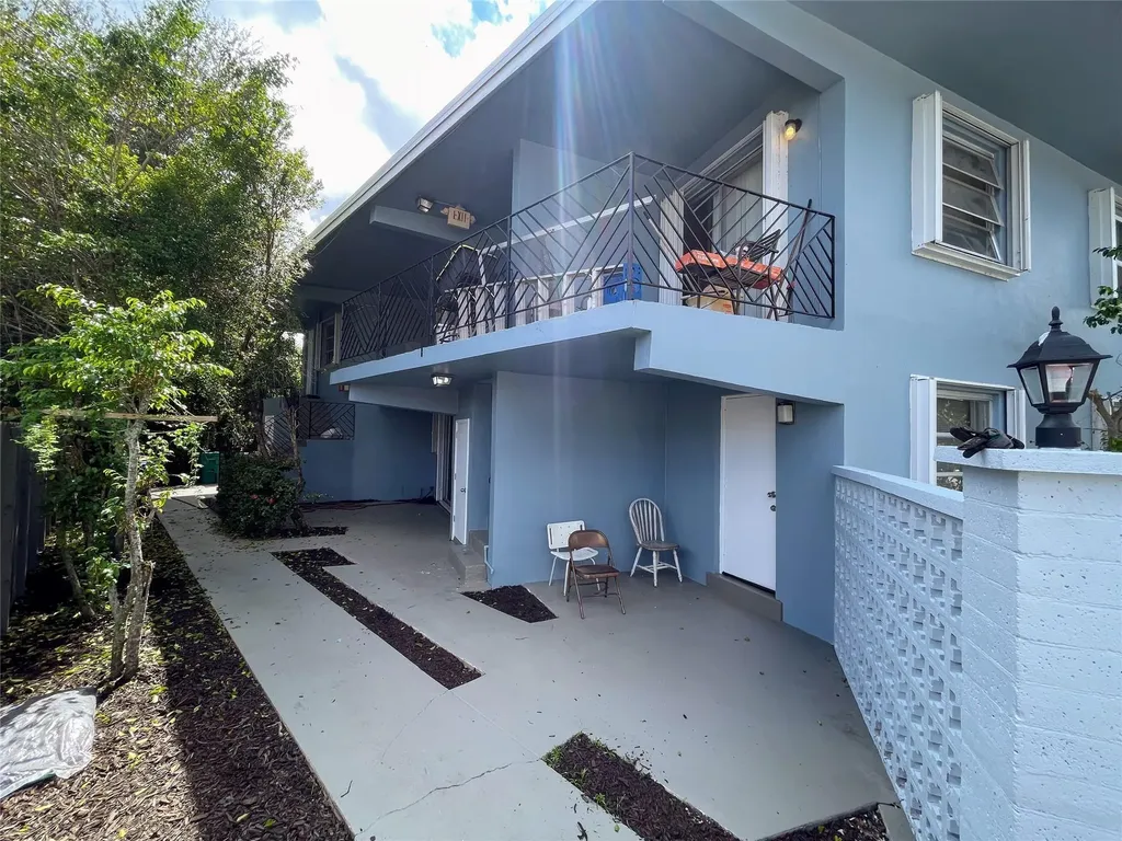 3760 SW 1st Street Fort Lauderdale FL 33312