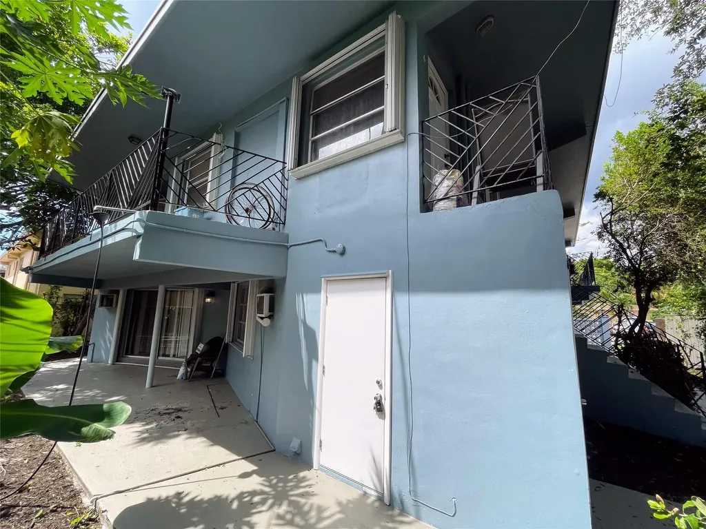 3760 SW 1st Street Fort Lauderdale FL 33312