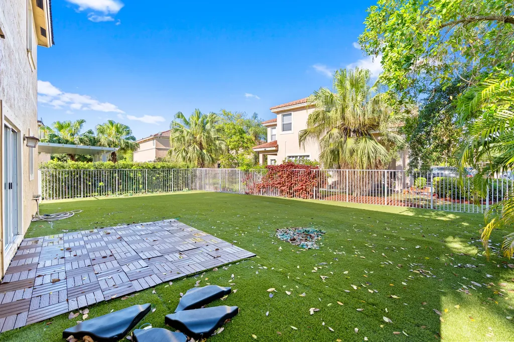 904 NW 126th Avenue Coral Springs FL 33071