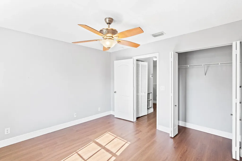 904 NW 126th Avenue Coral Springs FL 33071