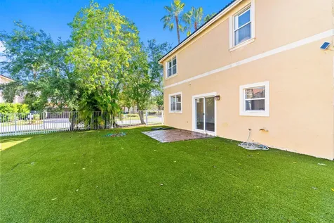 904 NW 126th Avenue Coral Springs FL 33071