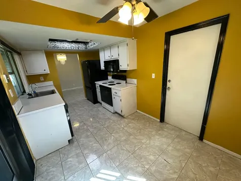 7105 NW 57th Court NW Tamarac FL 33321