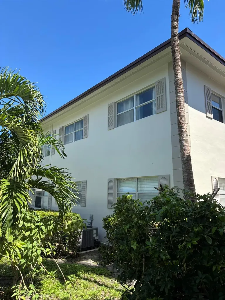 440 SE 2nd Avenue Deerfield Beach FL 33441