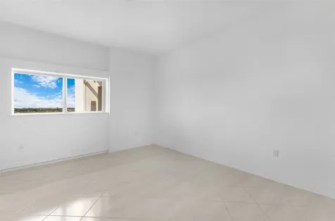 500 SE 21st Avenue Deerfield Beach FL 33441