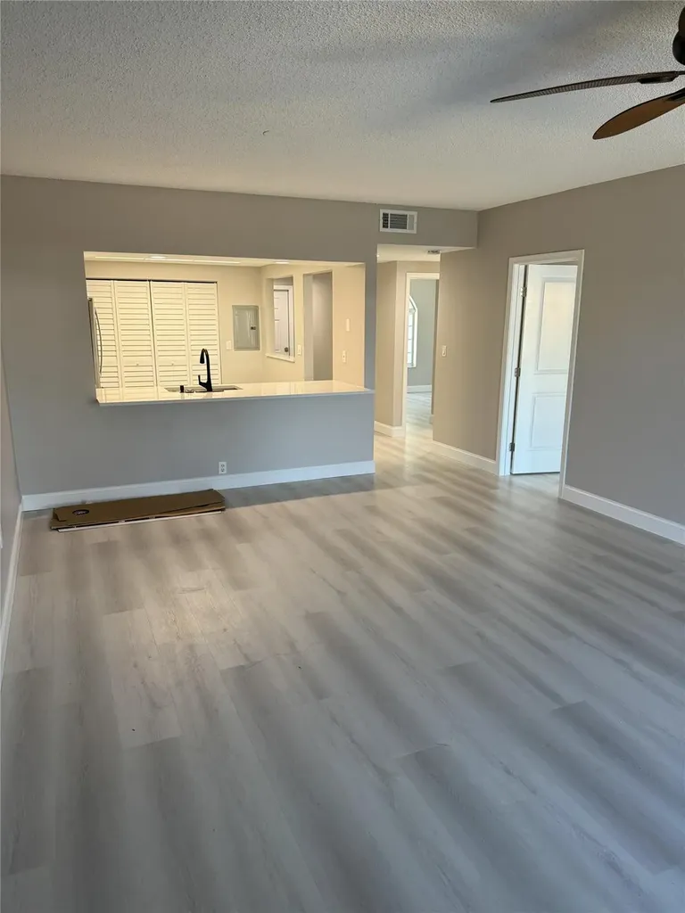 2731 NE 28th Court Lighthouse Point FL 33064