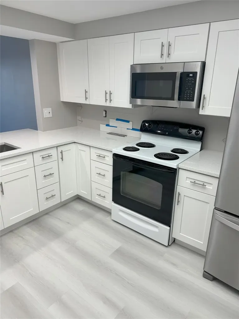 2731 NE 28th Court Lighthouse Point FL 33064
