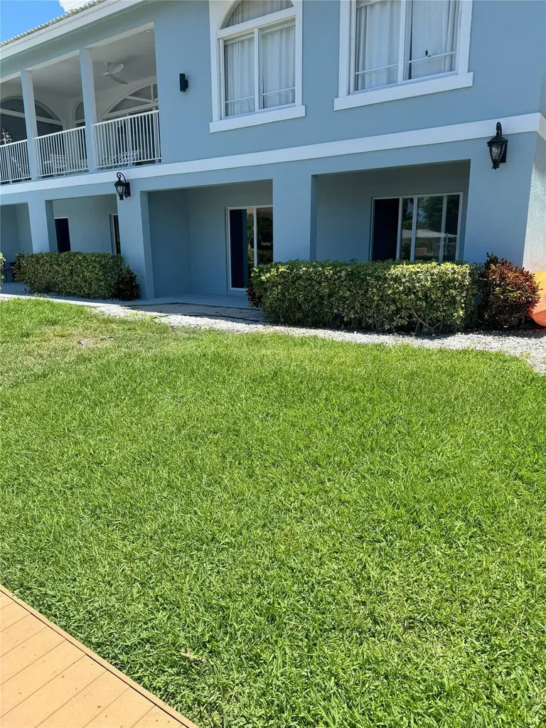 2731 NE 28th Court Lighthouse Point FL 33064