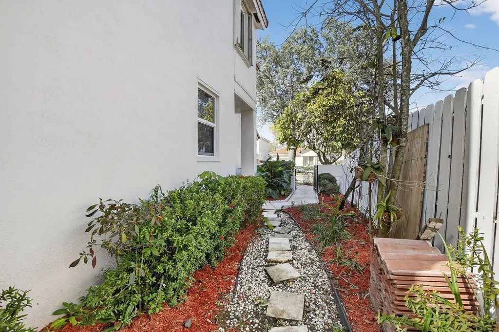226 NW 75th Way Plantation FL 33317