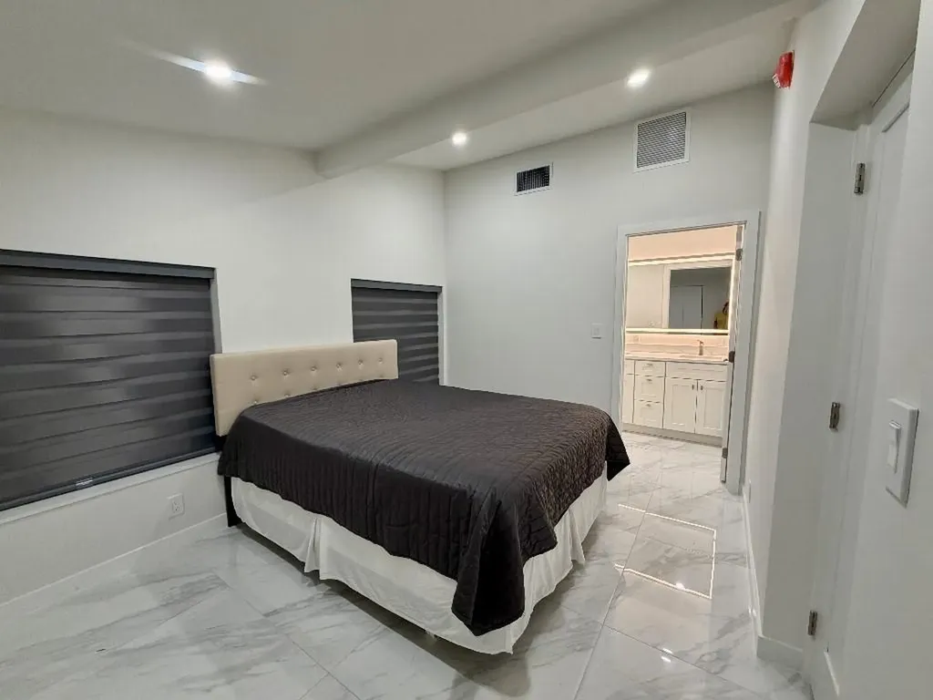 1130 NW 7th Avenue Fort Lauderdale FL 33311